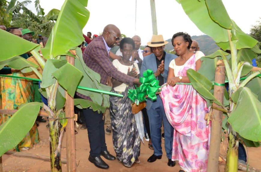 Gatsibo: Uwarokotse Jenoside yakorewe abatutsi arishimira ko yubakiwe inzu