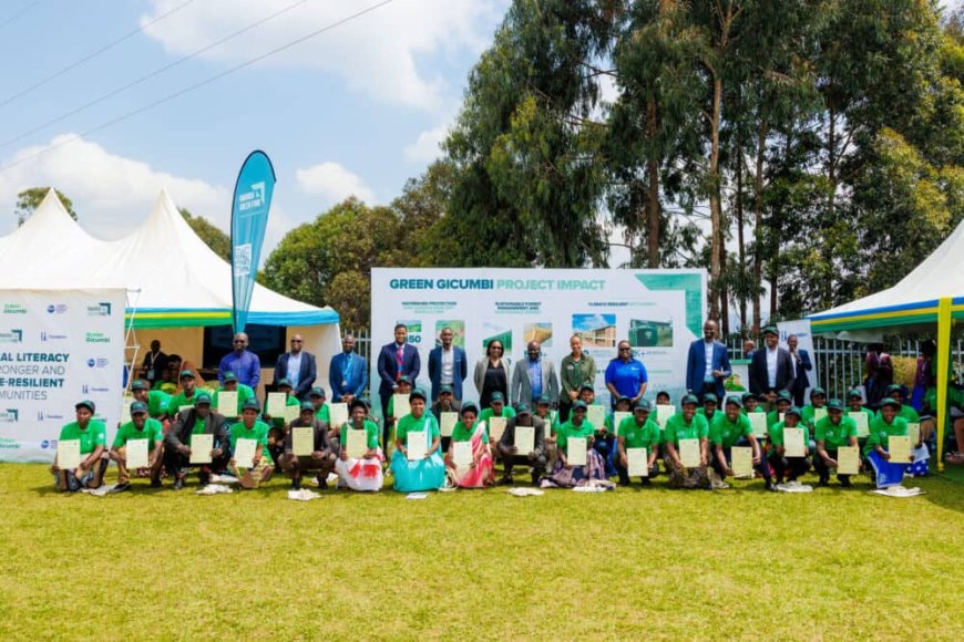 Gicumbi: 632 barangije amasomo yo kwiteza imbere