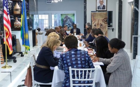 U Rwanda rugiye kwakira abimukira 250 binjiye banatura muri Amerika ntabyangombwa babifitiye.