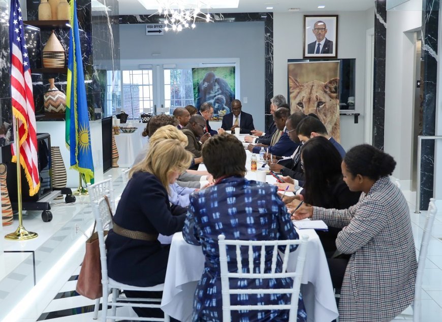 U Rwanda rugiye kwakira abimukira 250 binjiye banatura muri Amerika ntabyangombwa babifitiye.