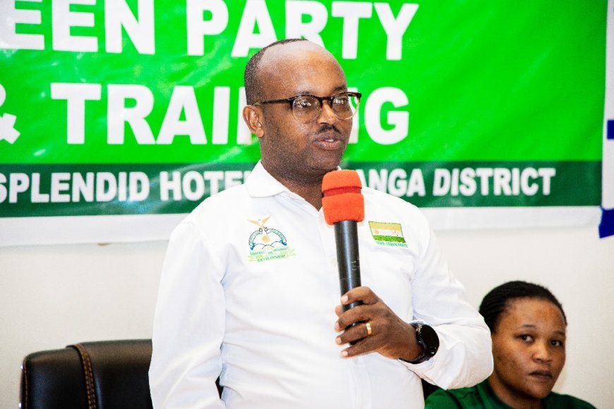 MUHANGA: Ishyaka DGPR-Green Party ryasabye abarwanashyaka baryo gukora ibikorwa byiza biteza igihugu imbere.